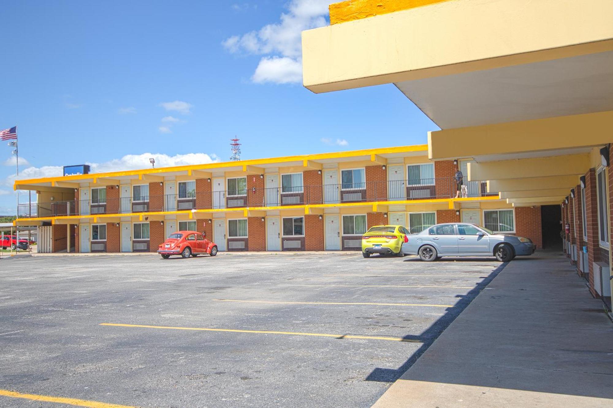 Centralia Motel Near Downtown By Oyo Bagian luar foto