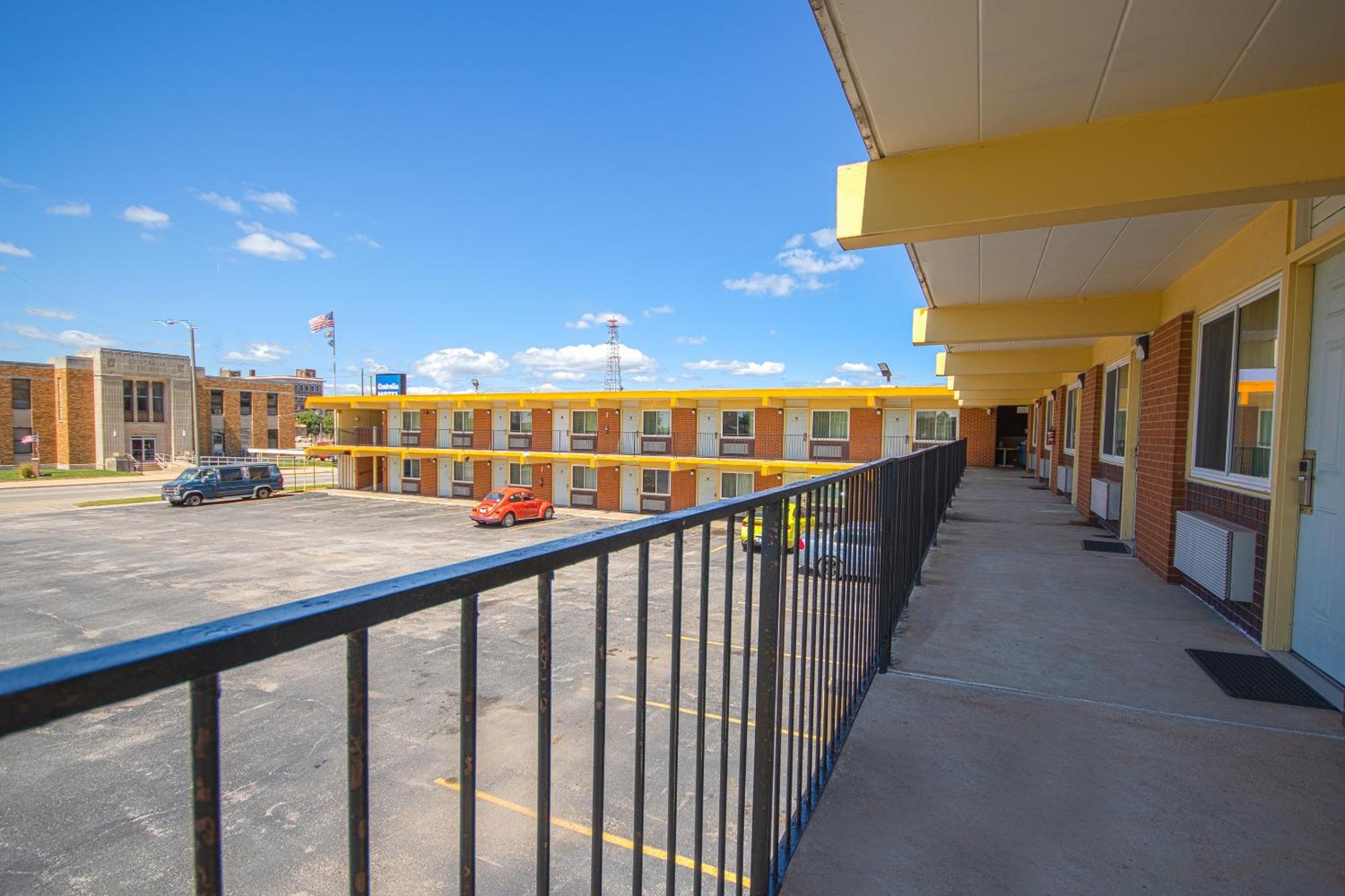 Centralia Motel Near Downtown By Oyo Bagian luar foto
